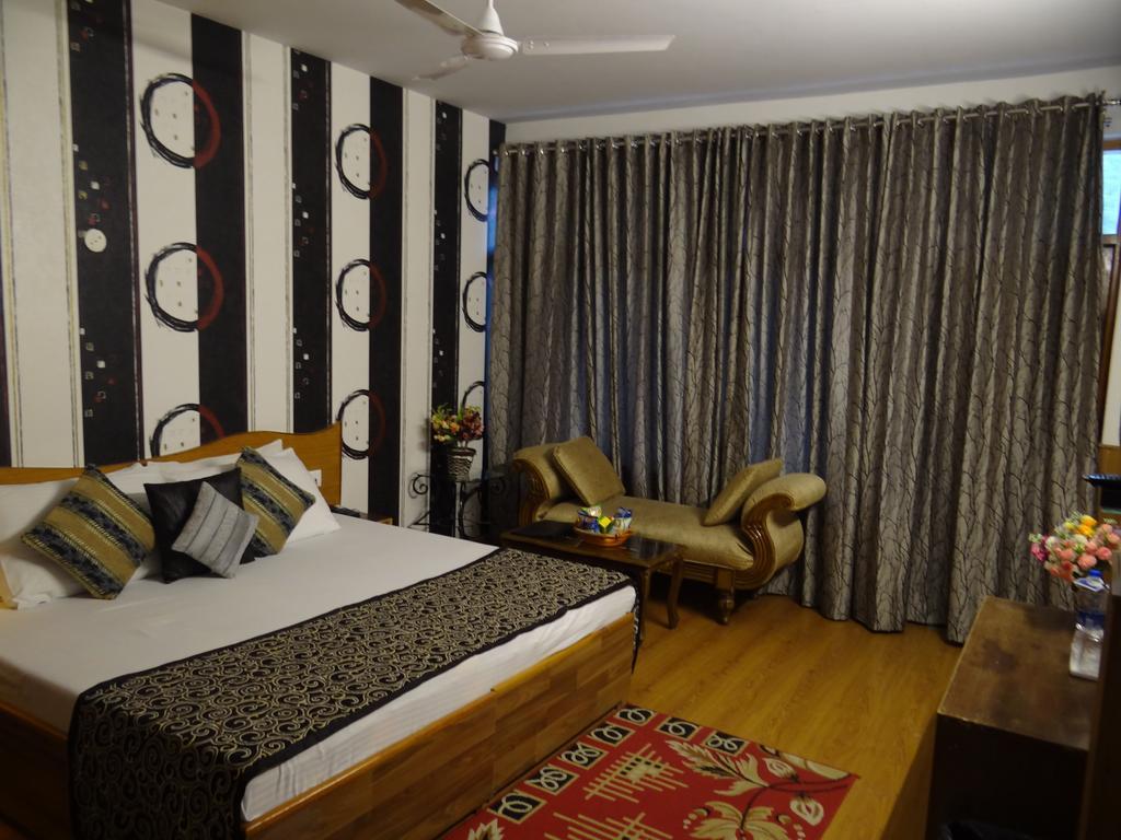 Hotel Natraj Manali Νταραμσάλα Δωμάτιο φωτογραφία