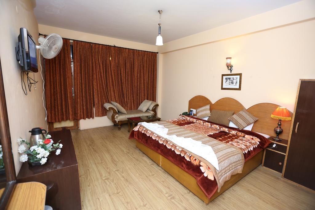 Hotel Natraj Manali Νταραμσάλα Δωμάτιο φωτογραφία