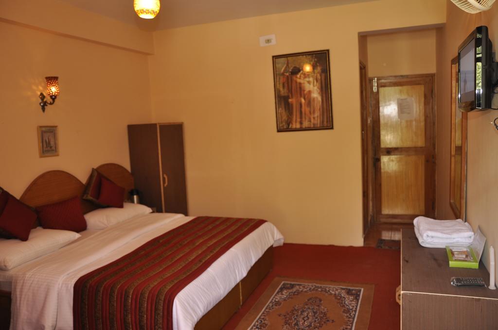 Hotel Natraj Manali Νταραμσάλα Δωμάτιο φωτογραφία