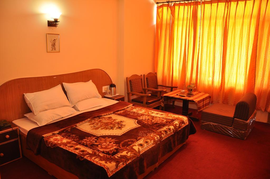 Hotel Natraj Manali Νταραμσάλα Δωμάτιο φωτογραφία