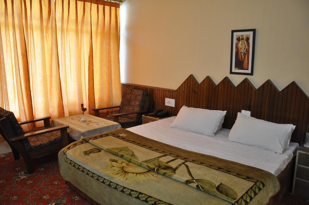 Hotel Natraj Manali Νταραμσάλα Δωμάτιο φωτογραφία